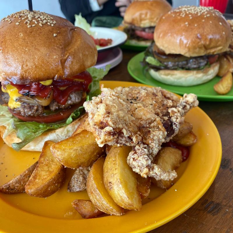 チーズバーガー(エヌオーエヌハンバーガーカフェ （NON HAMBURGER CAFE）)