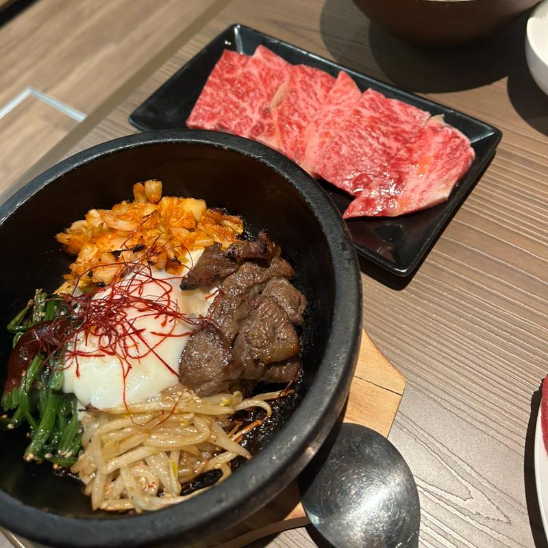 石焼ビビンバ(焼肉 飯村牛)