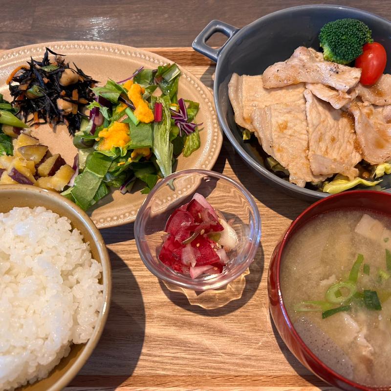 笑顔大吉ポークの生姜焼きランチ(キッチンリベール)