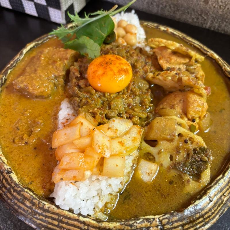 チキン＆キーマ＆ポークビンダルー(スパイスポスト （SPICE POST）)