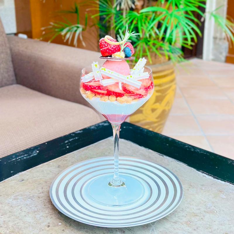 いちごパフェ(ザ・ガーデン・プレイス 蘇州園)