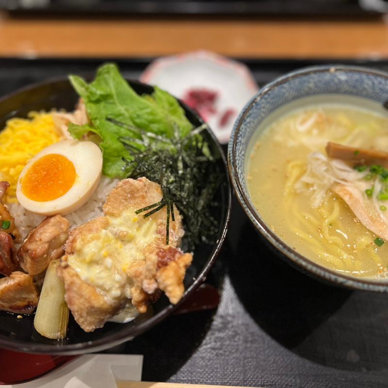 五味丼と半ラーメン(鶏五味 越谷レイクタウン店)