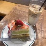 贅沢いちごとピスタチオのショートケーキタルト(マザームーンカフェ 阪神百貨店)