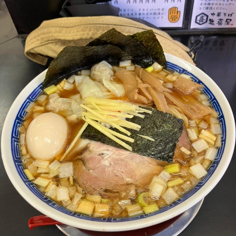 ワンタン麺中➕特製トッピング(中華そば 亀喜屋 （カメキヤ）)