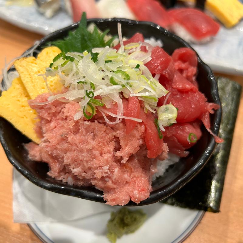 まぐろ中落ち丼(江戸前鮨 まぐろ人 縁 高幡不動店)