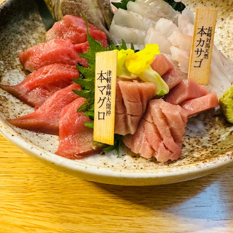 大間の鮪　かさごの刺身(厚岸水産 かき小屋 池下店)