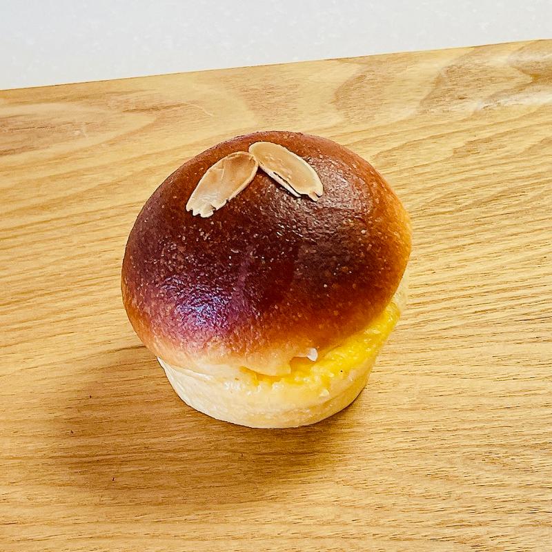 Wクリームパン(アールベイカー エキアプレミエ和光店)