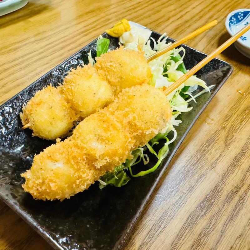 うずらの串フライ(串焼き 与兵)