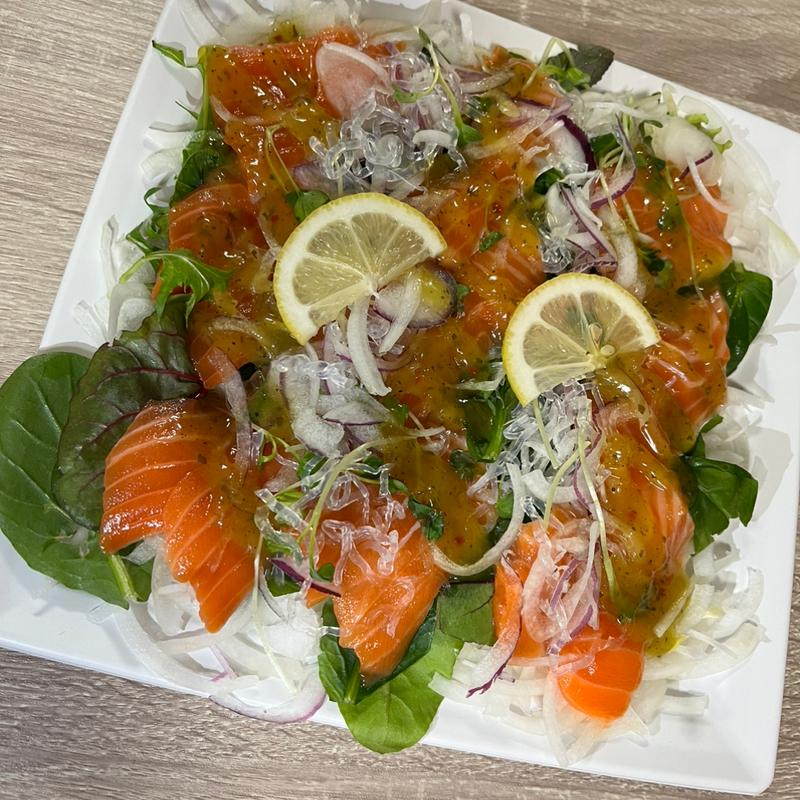 サーモンのカルパッチョ(旭町)