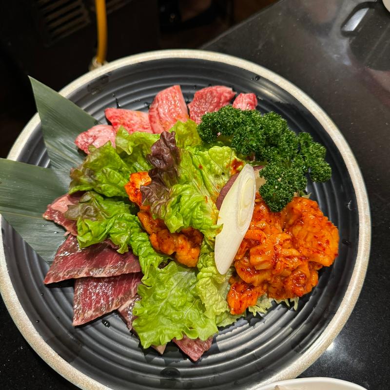 焼肉盛り合わせ(でりかおんどる 新大久保 2号店)