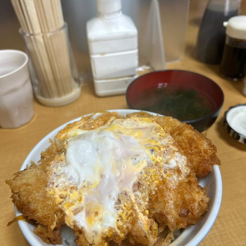 大カツ丼(三好弥)