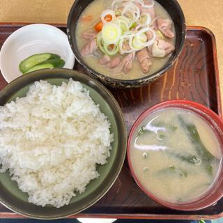 モツ煮定食(須田うどん )