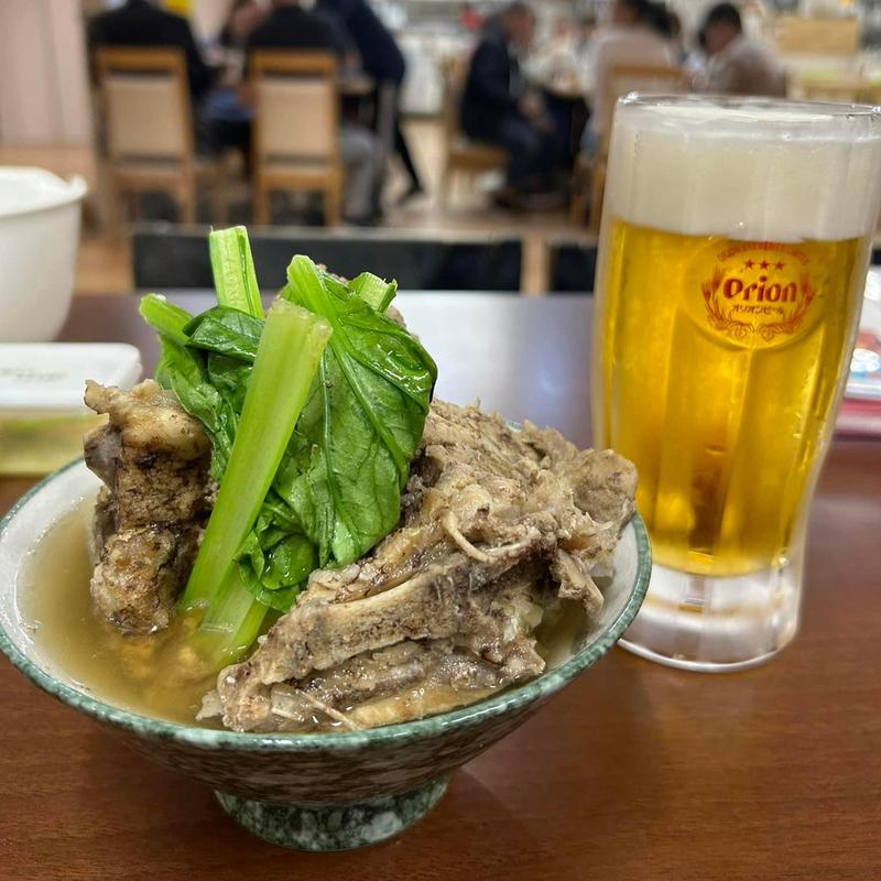 骨汁ハーフ(沖縄料理あだんKITTE博多店)