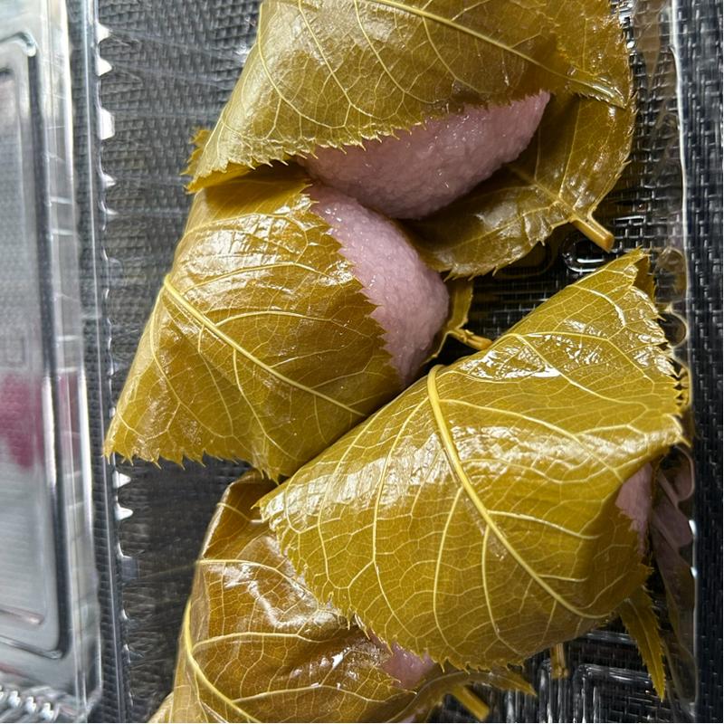 さくらもち(三平餅 )