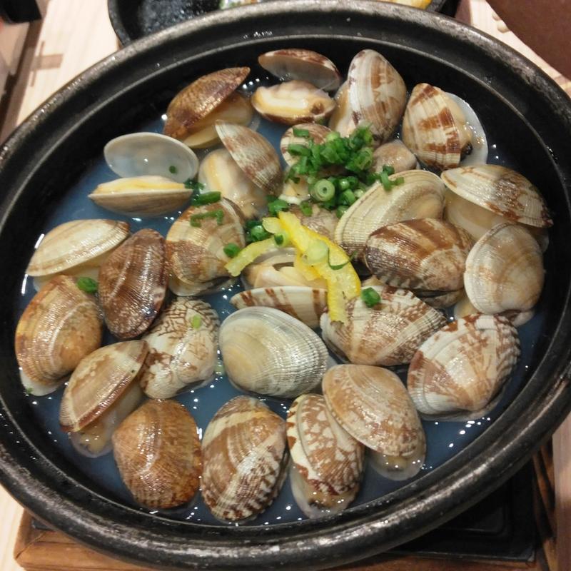 柚子香るアサリの吟醸地酒蒸し(豊洲市場 さかな酒場 魚星 阪急大井町ガーデン店)