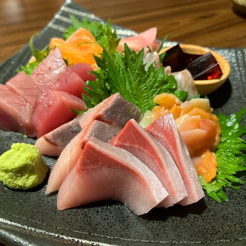 お造り盛り合わせ(吟味屋菜々色)