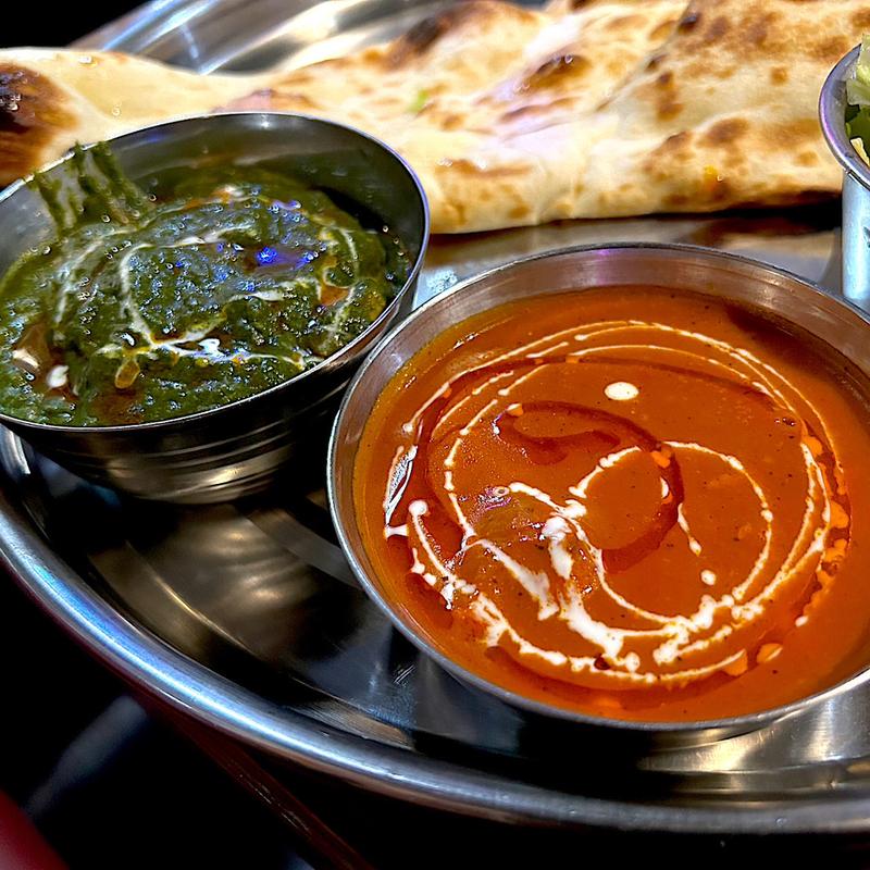 バターチキンカレー＆ほうれん草チキンカレー(インディアンレストラン TAJ-2)