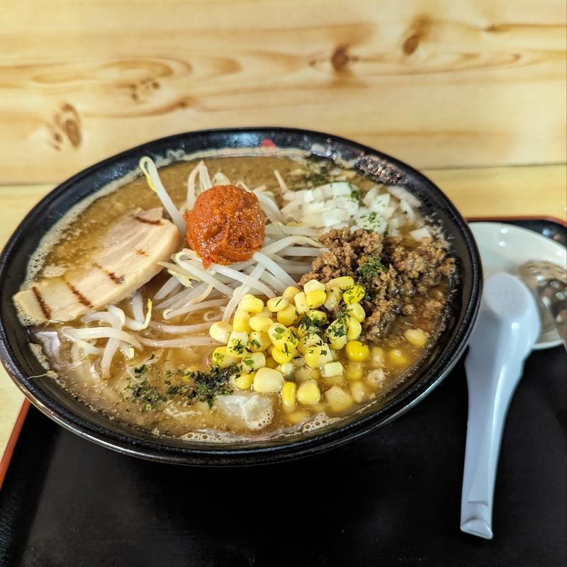 辛みそ海老ワンタン麺(花鳥風月)