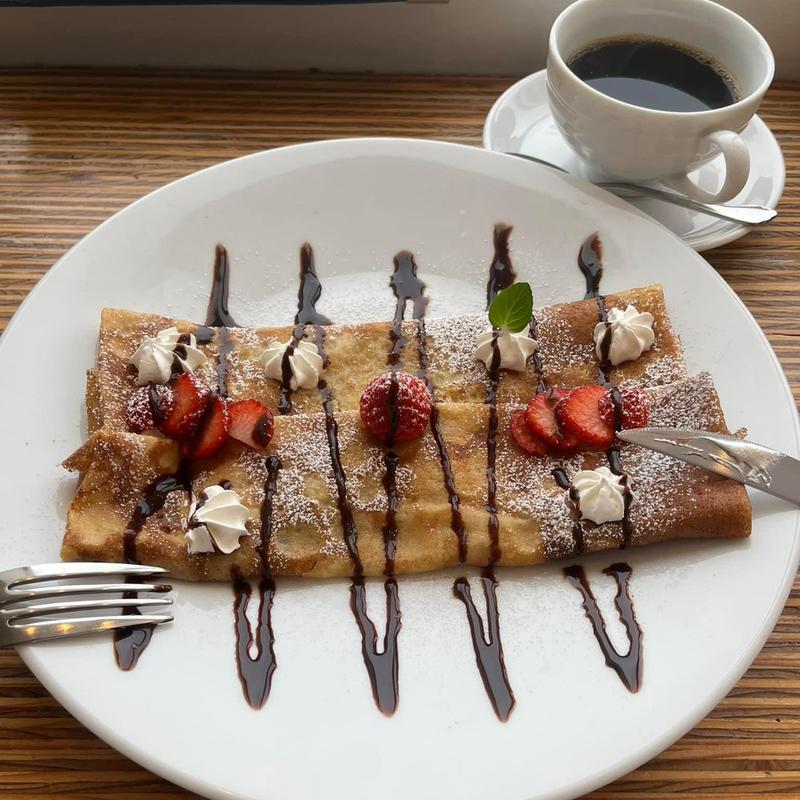 クレープ(ろいず珈琲館 旧小熊邸)
