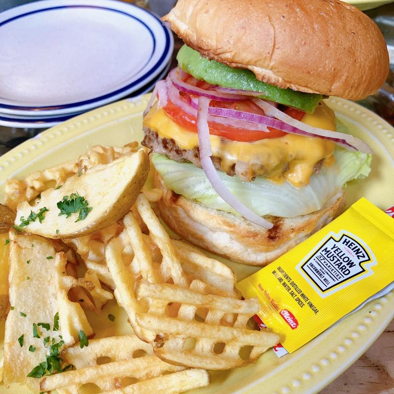 アボカドチーズバーガー(STOVES ストーブス)