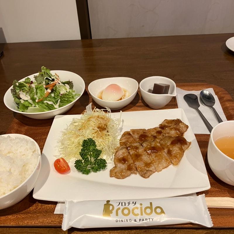 サービスランチ　豚ロースのしょうが焼き(プロチダ)