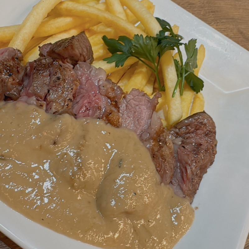 牛ランプ肉ステーキ(赤白 新大阪店 （コウハク）)