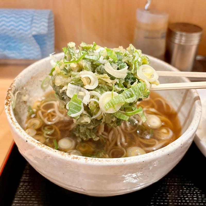 春菊天そば(茹でたて そば・うどん まる美（○美）)