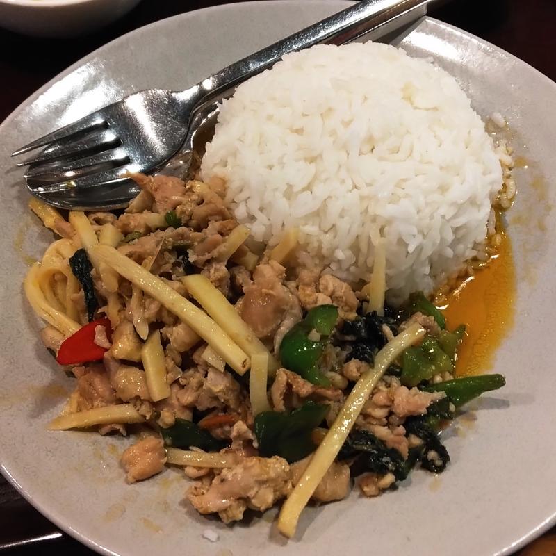 ガパオ・ガイ・ラーカオ(チャオタイ 川崎店)