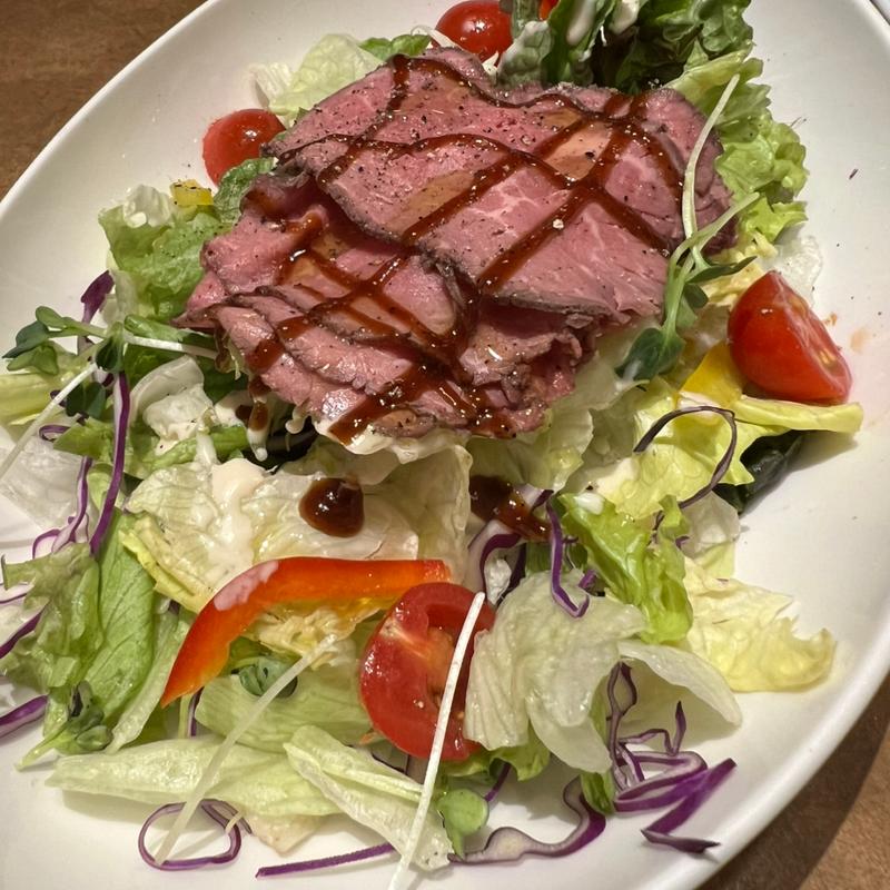 ローストビーフのサラダ(ジョリーパスタ 三木店)