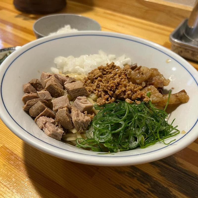 ホルモンまぜそば(麺や 清流)