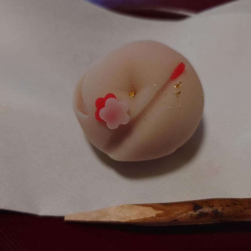 上生菓子練り切り紅梅(お菓子のくわざわ )
