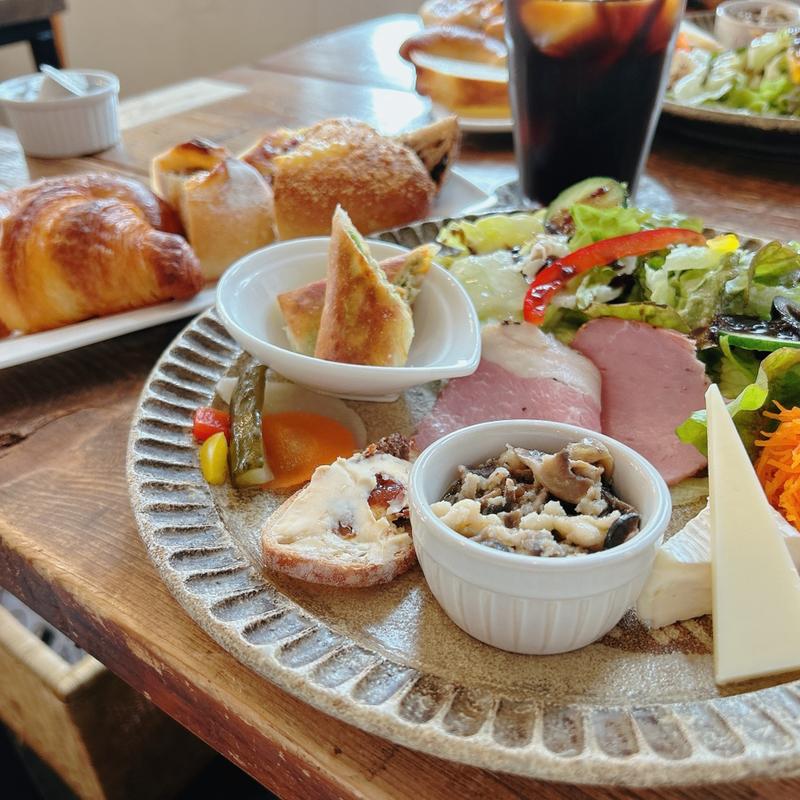 パンを楽しむプレート(プチメゾン)