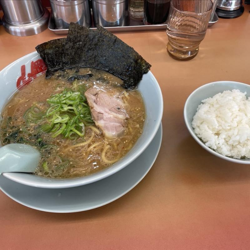 味噌ラーメン　半ライス(ラーメン山岡家 越谷レイクタウン店)