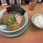 味噌ラーメン　半ライス