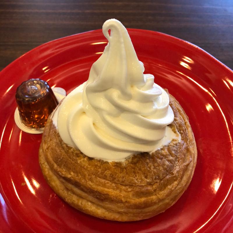 焼きたてデニッシュ ソフトクリーム添え(ジョナサン 吉川店)