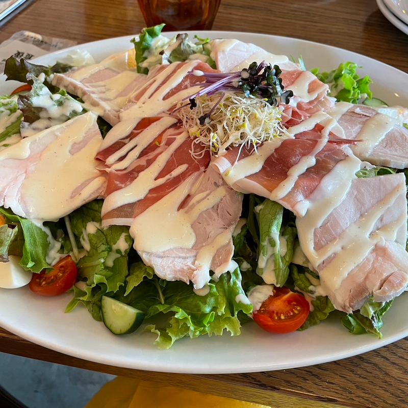 シェフズサラダランチ(REVO BREWING （レボ ブルーイング）)