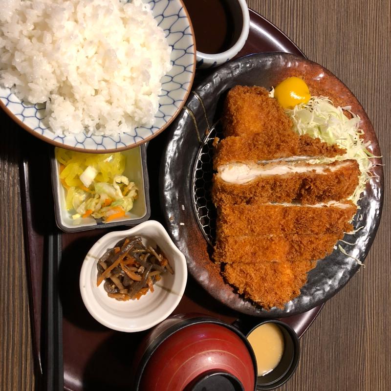 デカ盛りチキン定食(海山亭 いっちょう 宇都宮戸祭店)