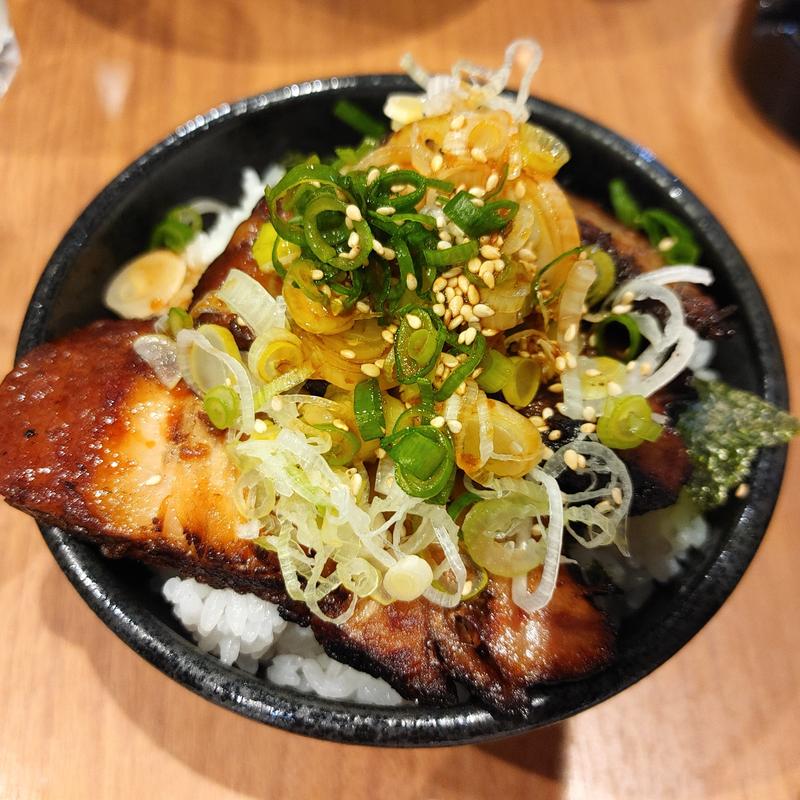 炭火焼豚バラチャーシュー丼(らーめん 柊)