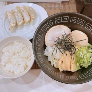 太麺全部のせギョーザセット(油そば A)