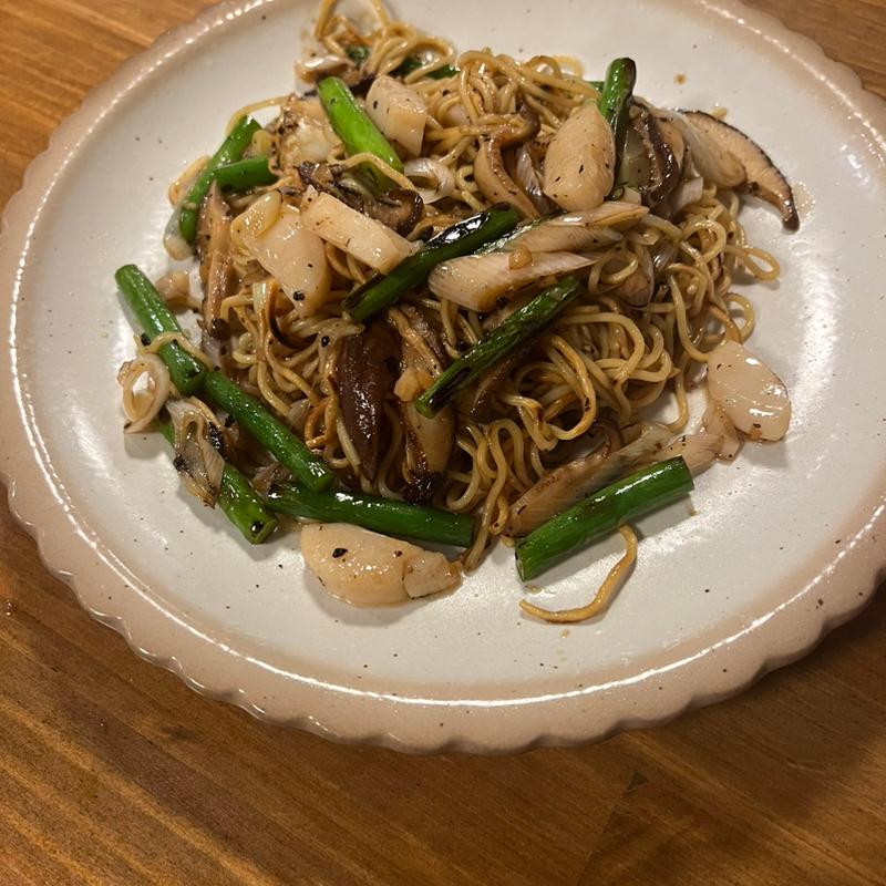 帆立とにんにくの芽の豆鼓焼きそば(食堂黒うさぎ)