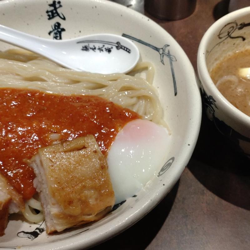 濃厚外伝赤つけ麺(渋谷 麺屋武蔵 武骨外伝)