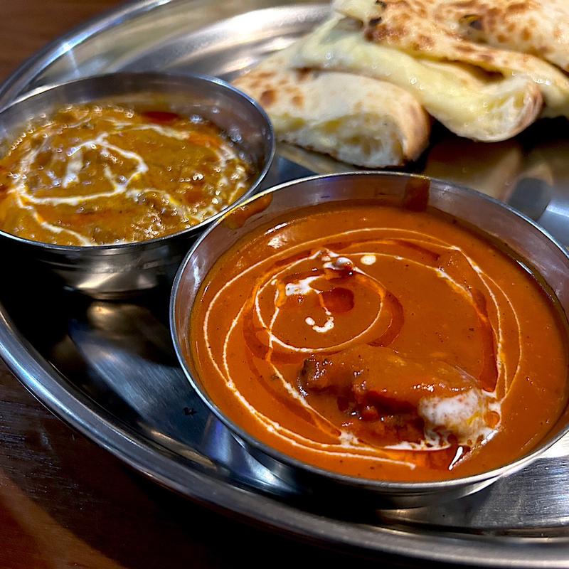 バターチキンカレー＆チキンマサラカレー(インディアンレストラン TAJ-2)