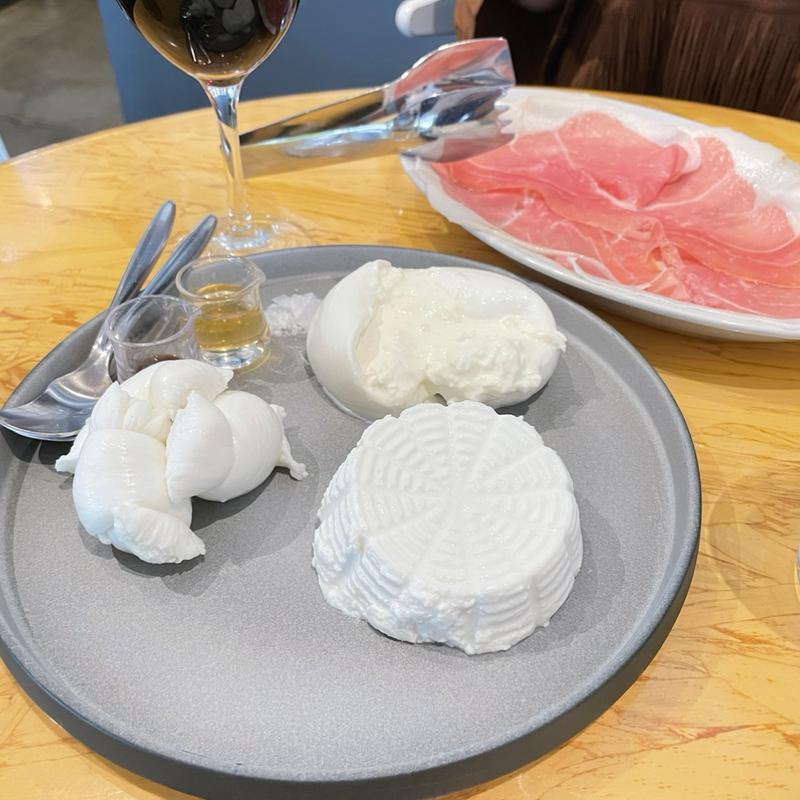 つくりたてチーズの3種盛り合わせ(GOOD CHEESE GOOD PIZZA 自由が丘店)