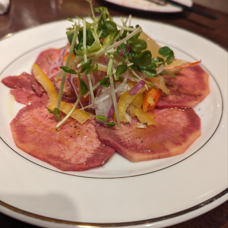 トリュフ香る牛タンのカルパッチョ(ビストロTERIYAKI 秋葉原店)