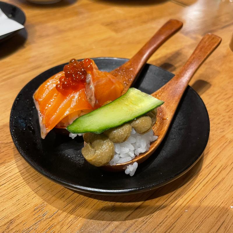 匙 サーモンいくら ＆かにみそ(あて寿司×天ぷら酒場 すしぱ 池下店)