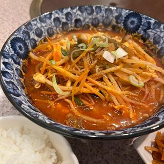 ユッケジャン麺(カンナム 中村橋店)