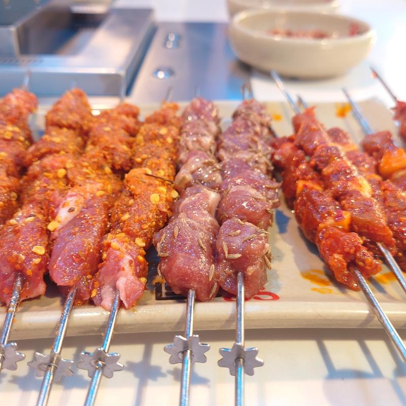 軟骨鶏肉串(羊不同 上野店)