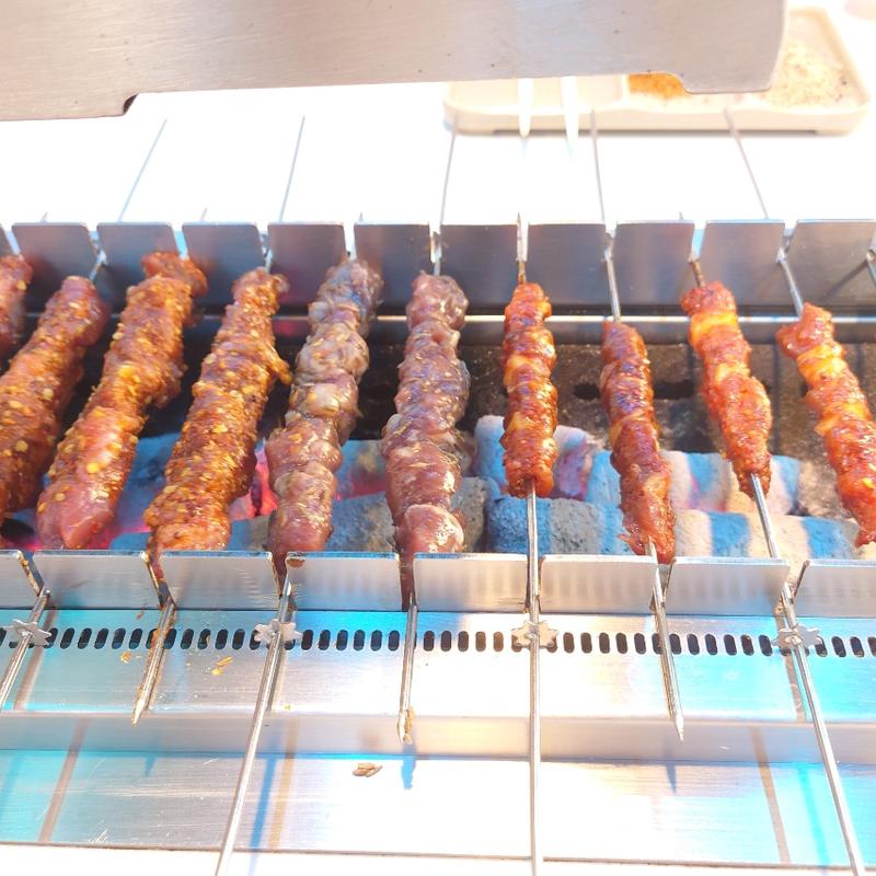 延辺風味牛肉串(羊不同 上野店)