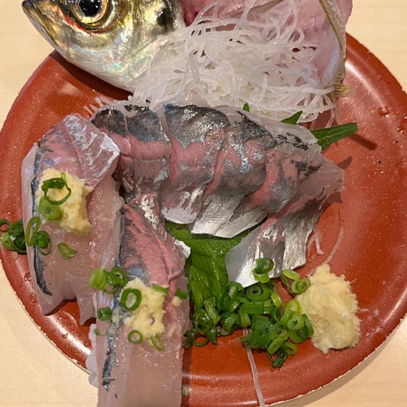 活あじの握りと刺身(江戸前回転寿司 海鮮問屋ふじ丸 伊勢原店)