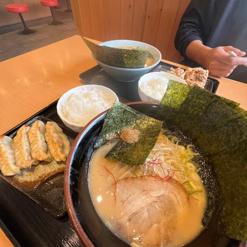 (横浜家系ラーメン 一松家)